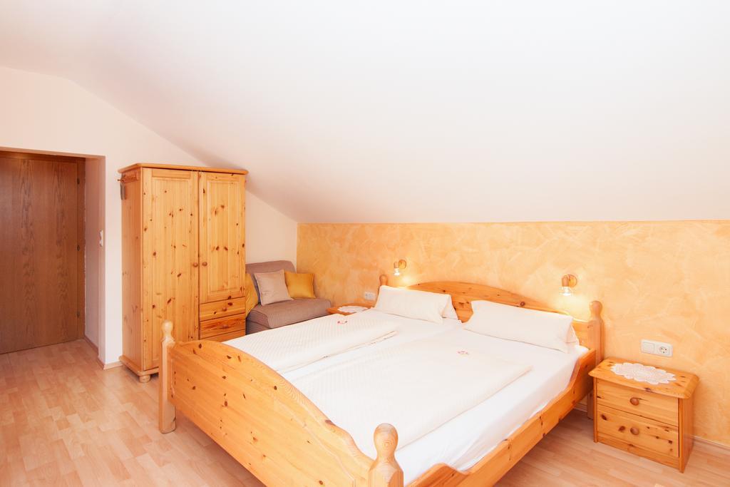 Restaurant - Pension - Café Konditorei Hassler Berg im Drautal Habitación foto